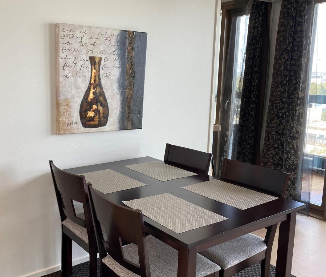 Ainoa Shopping Center Apartments - Tapiola Еспоо Екстериор снимка